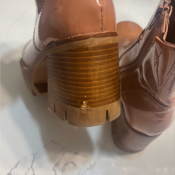 These Jeffrey Campbell are brand new and never worn, scratch on one heel. - Picture 4 of 5